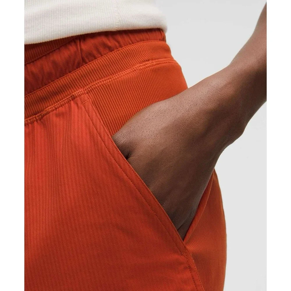 NWT Lululemon Dance Studio High-Rise Short 3.5